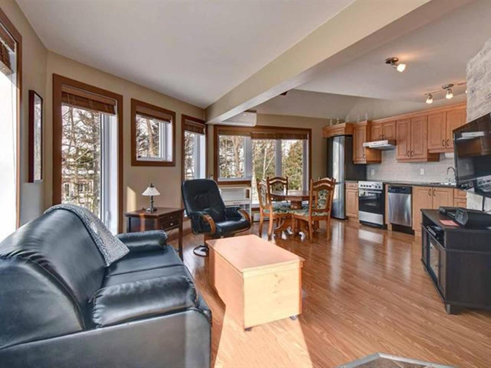 Bright Condo Near The Lake By Globalstay Mont-Tremblant Esterno foto